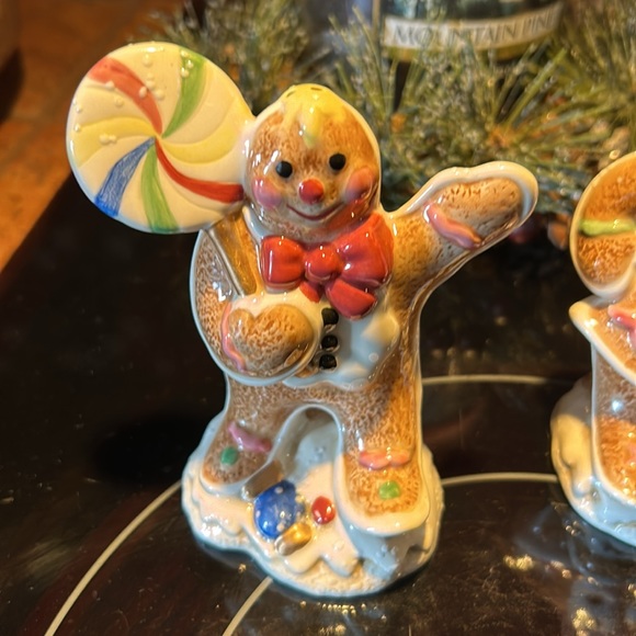 Fitz and Floyd Ginger Bread Salt & Pepper Shakers - Picture 2 of 8